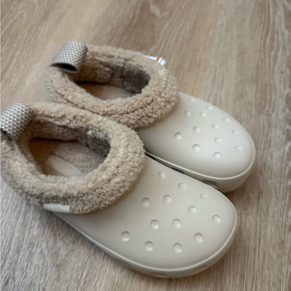 NWT Crocs Classic Lined Shorty - Picture 3 of 4